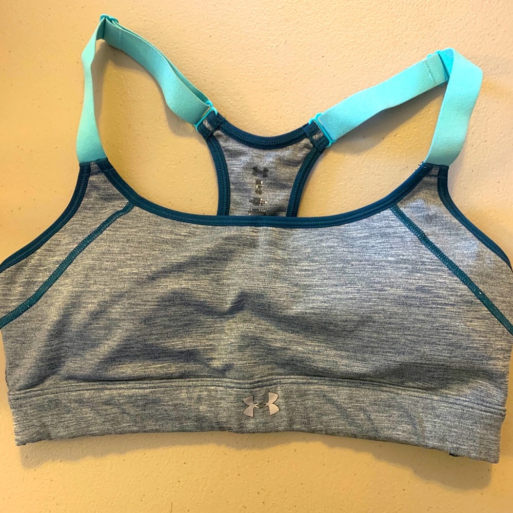 Under Armour Sports Bra Size Small